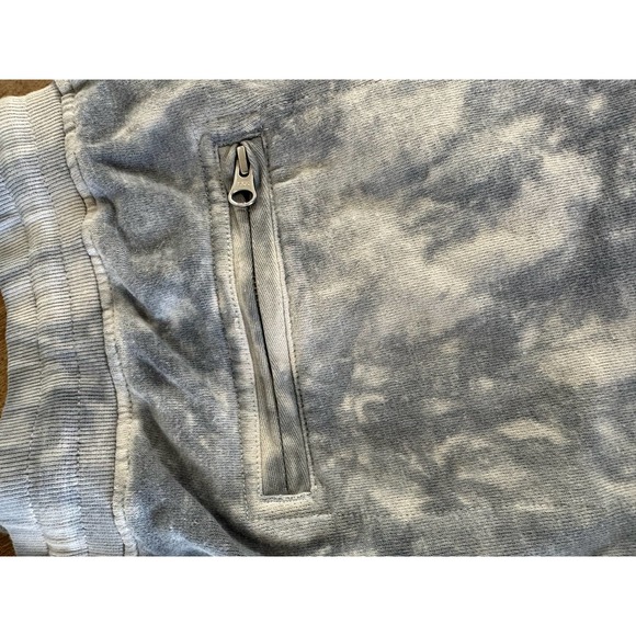 Outerknown blue tye dye style drawstring shorts size Large - Picture 3 of 9